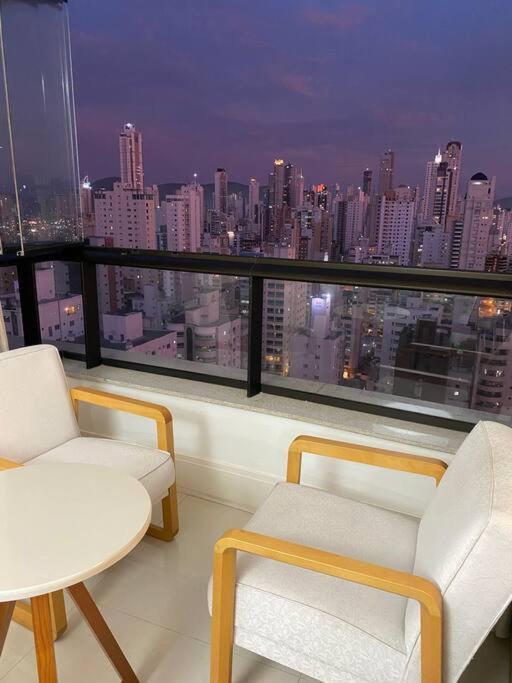 Apartamento No Centro, Com Vista Mar E Cristo Luz Balneário Camboriú Kültér fotó