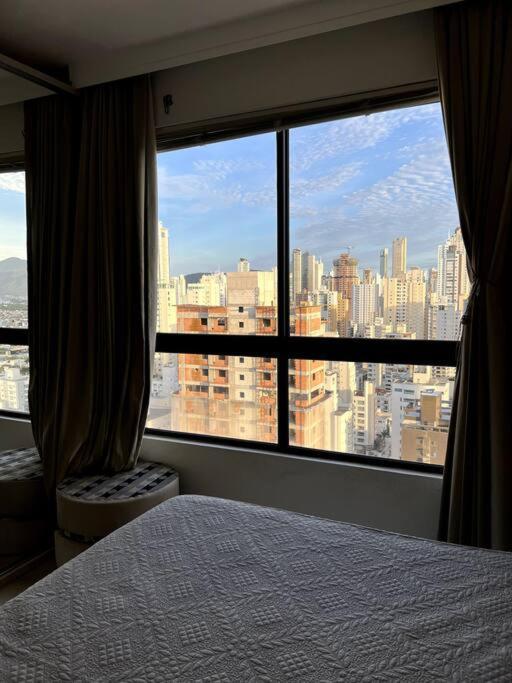 Apartamento No Centro, Com Vista Mar E Cristo Luz Balneário Camboriú Kültér fotó
